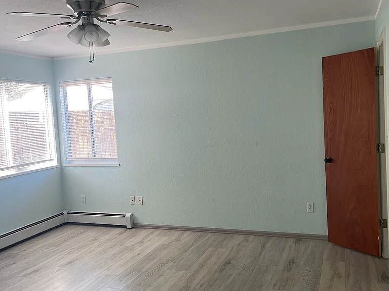 2787 Oxford Ave — Photo 11