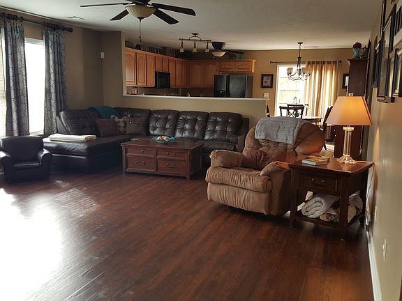 5th image of 921 Cobble Dr