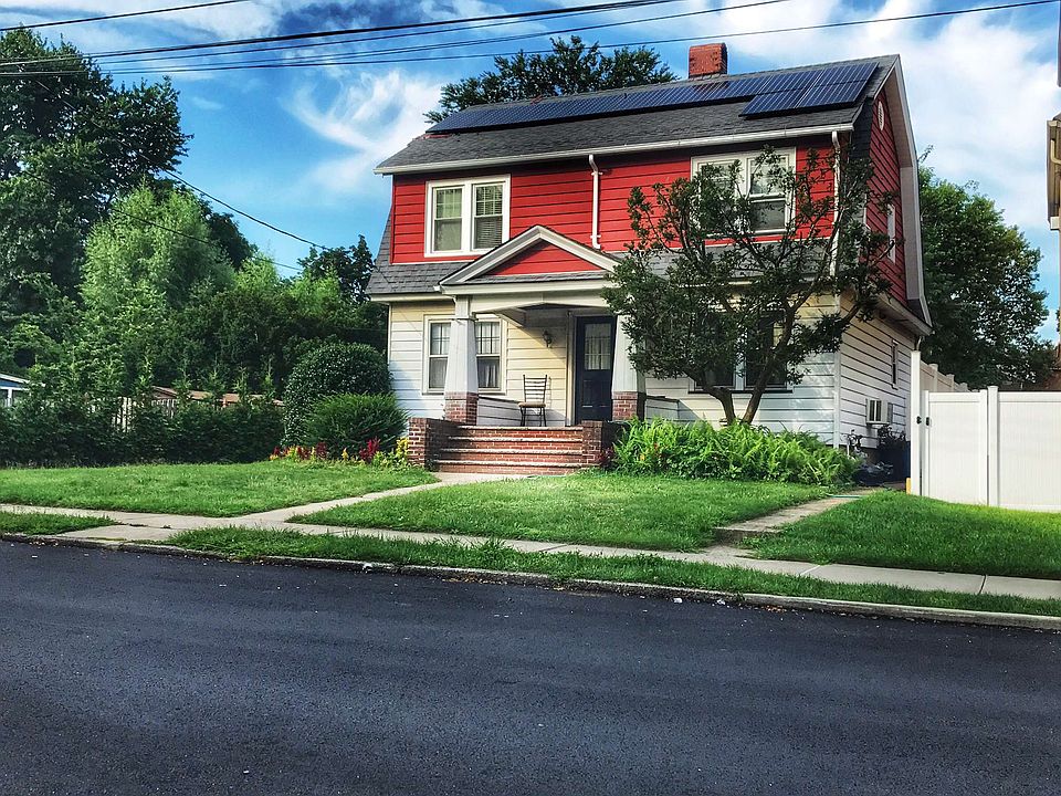 1st image of 142 Bentley St