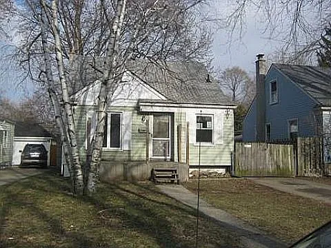 1818 Ardmore Ave photo 1