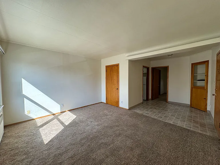 1806 W Pacific Ave — Photo 2