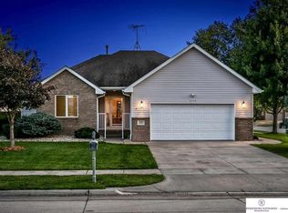 1551 Brewer Dr, Fremont, NE 68025
