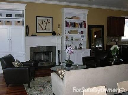 Living Room
						:
						Custom built-ins, fireplacew/gasstarter, professionally installed surroundsound