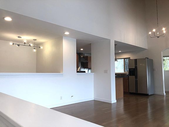 5th image of 18134 11th Ave NE