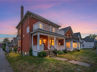 30 Regina St N, Waterloo, ON N2J3A1