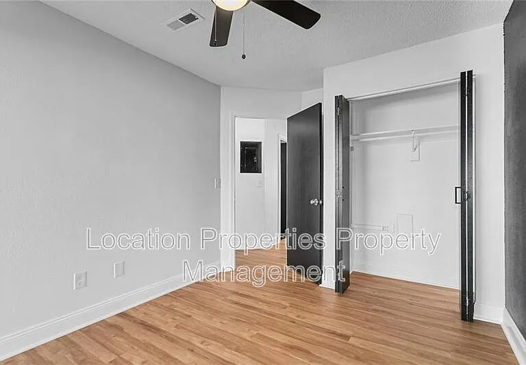 1502 W 25th Ct #D3 — Photo 13