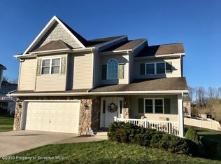 309 Varsity Dr #L-53, Throop, PA 18512