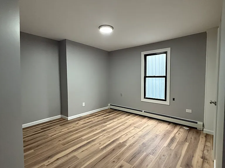 128 Campbell Ave #1 — Photo 4