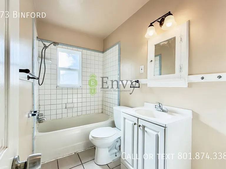 873 Binford St — Photo 14
