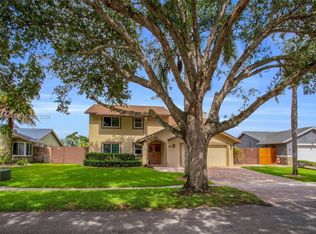 4890 SW 104th Ave, Cooper City, FL 33328