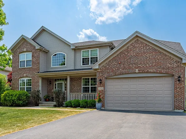 1414 Essex Dr, Hoffman Estates, IL 60192
