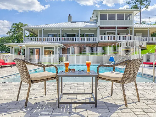 Swan Luxury Studio Apartments