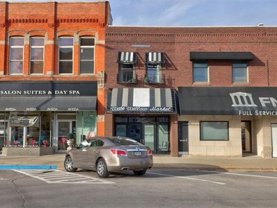 110 N 2nd Ave W, Newton, IA, 50208