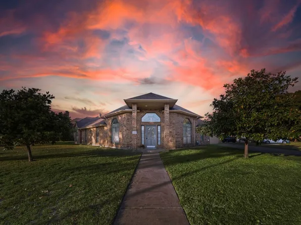 943 Fairway Dr, Duncanville, TX 75137