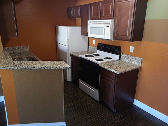 5th image of 5154 S Jones Blvd Unit 206