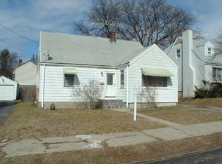 372 Jackson Ave, Bridgeport, CT 06606