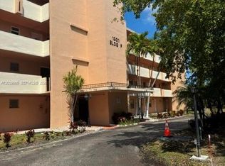 Rolling Green, Miami, FL 33179