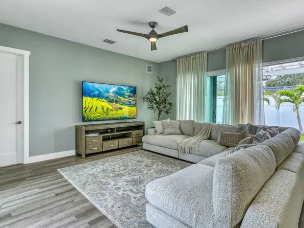 1669 Colleen St #Id1346496p, Sarasota, FL 34231