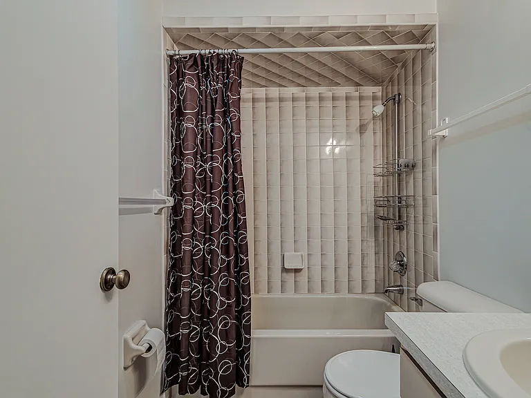 205 N Trout Ave — Photo 11