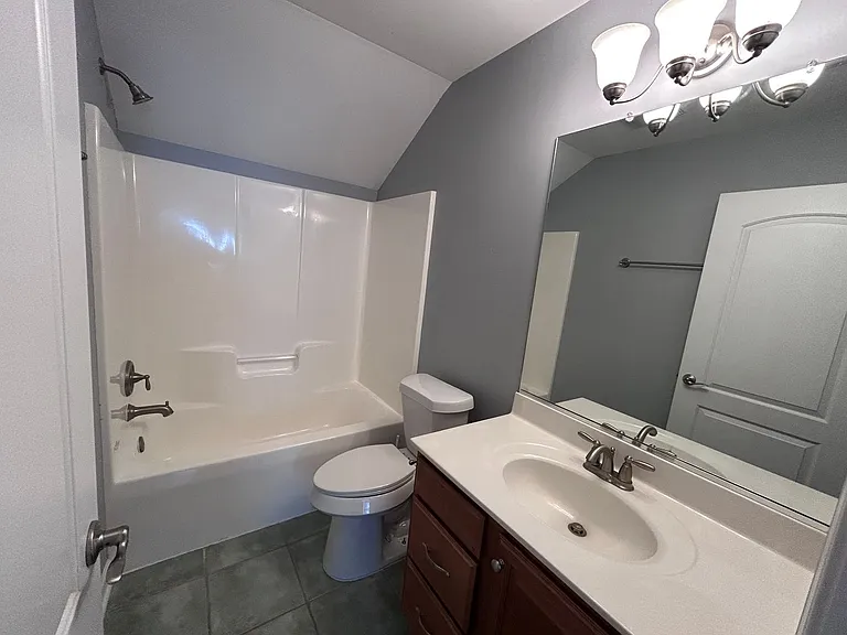 4540 Pebble Lake Dr — Photo 28