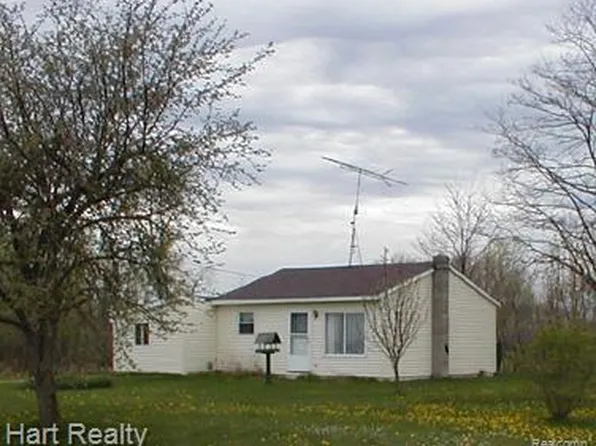 76 Wood Rd, Marlette, MI 48453