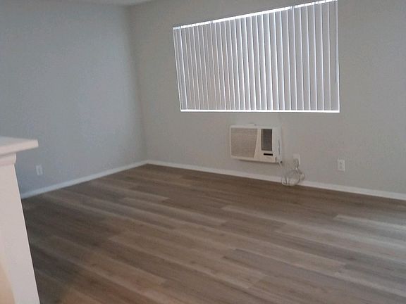 2nd image of 10838 Magnolia Blvd #213