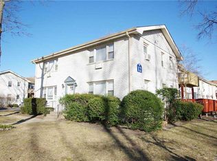 11 Toehee Pl APT 1B, Islip, NY 11751