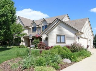 W173N5160 Mulberry Ln, Menomonee Falls, WI 53051