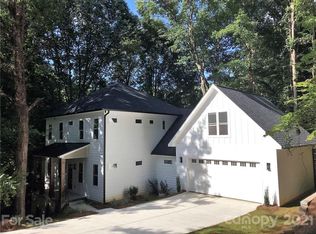 1180 Molokai Dr, Tega Cay, SC 29708