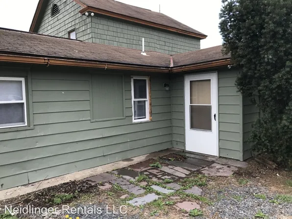 2 Walnut Ln, Landisburg, PA 17040