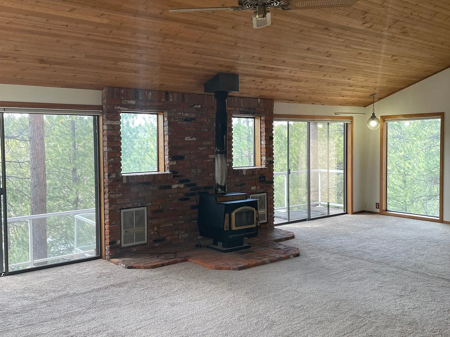 2 bed, 1680 sqft, $2,195 — Photo 3