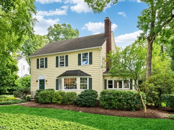 140 Unadilla Rd, Ridgewood Village, NJ 07450