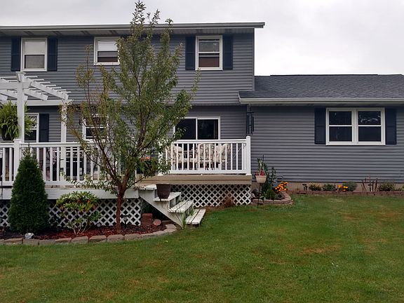 4th image of 467 Cedar Ln