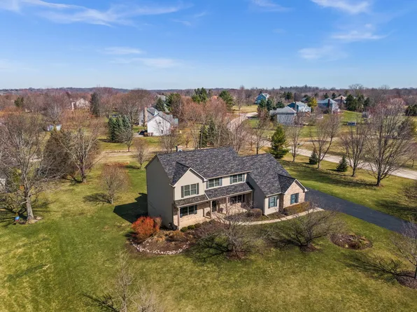 39W228 Hilltop Dr, Saint Charles, IL 60175