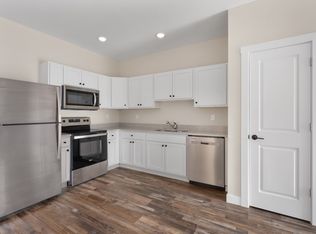 1164 Devils Glen Rd #4, Bettendorf, IA 52722