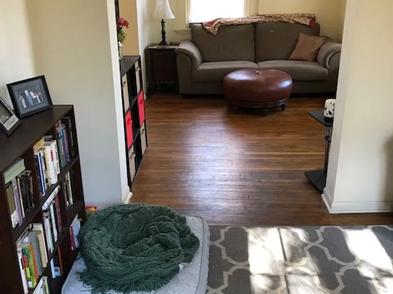 1914 Sulgrave Ave — Photo 12