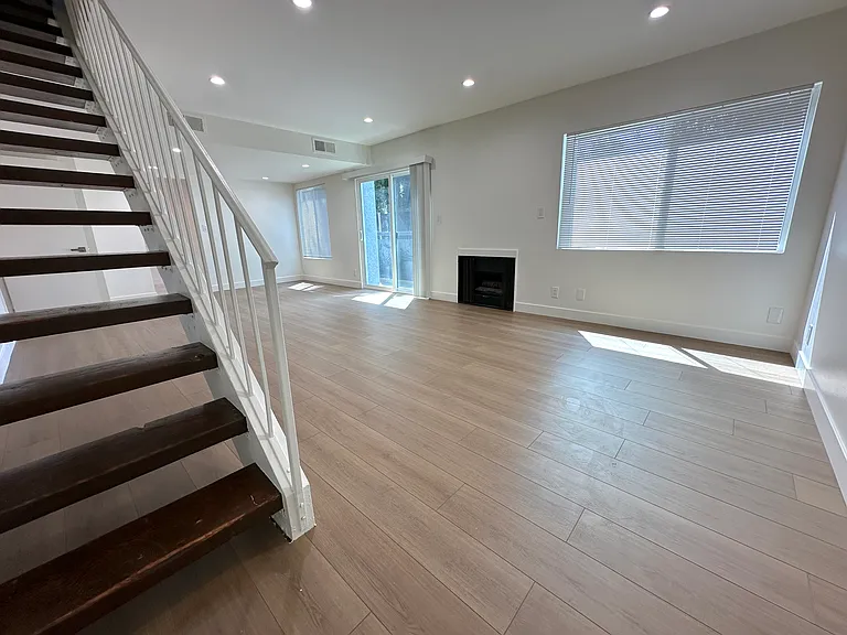 4727 Kester Ave #104 — Photo 3