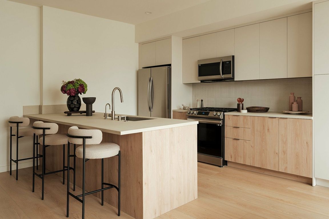 Furnished Apartment in Hollywood, LA _ Lorena Darquea