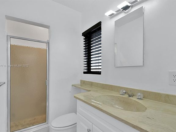 4th image of 147 Camden Dr