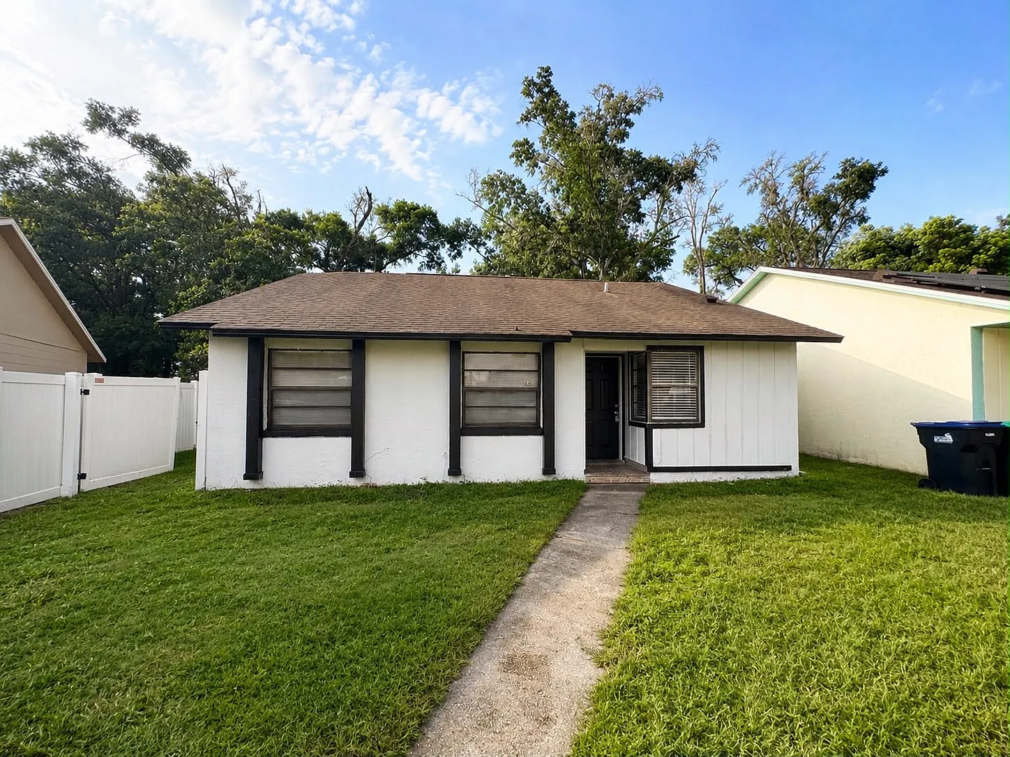 3 bed, 1179 sqft, $1,850 — Photo 1