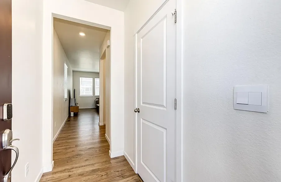 4 bed, 2.5 bath, 1844 sqft, $3,000 — Photo 3