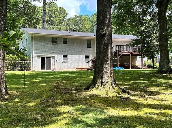 3101 Randall Dr