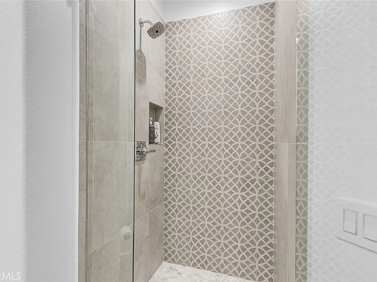 50785 Grand Traverse Ave — Photo 35