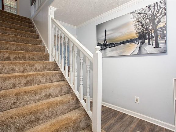 5th image of 2668 Sherman Oaks Dr