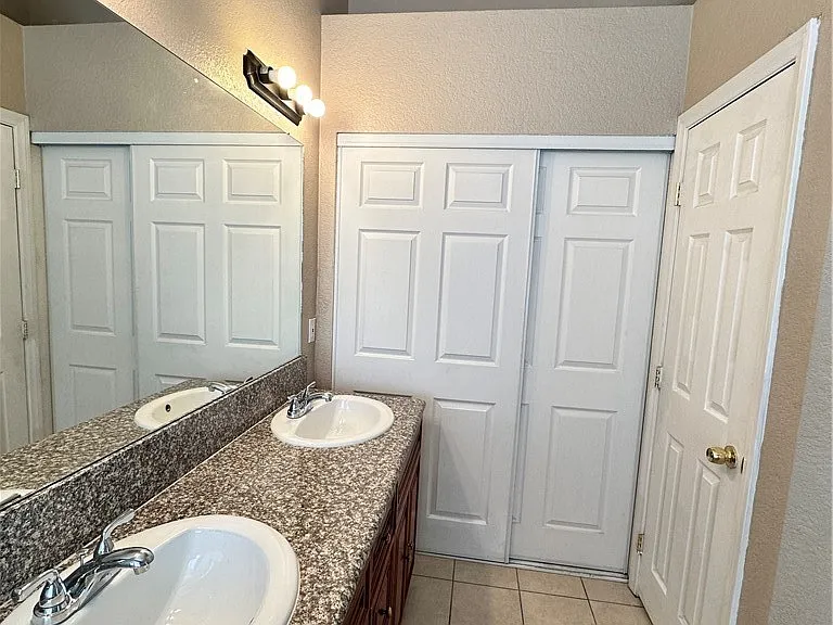 3910 Amy Marie Ct — Photo 13