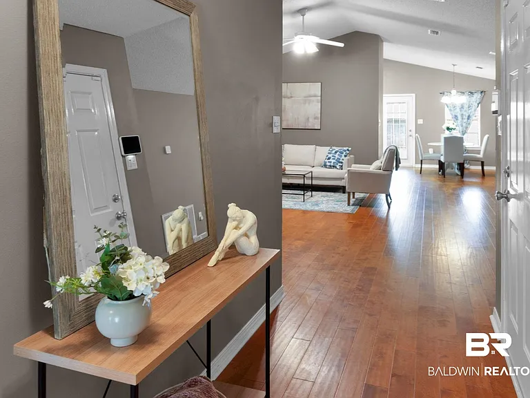 8254 Magnolia Village Dr S — Photo 10