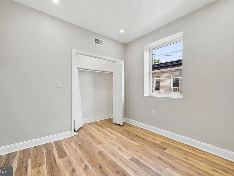 2811 W Albert St — Photo 14