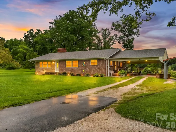 8647 Us Highway 221 N, Marion, NC 28752