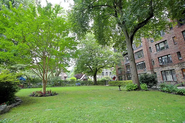 Sold by Keller Williams Realty Landmark | media 28