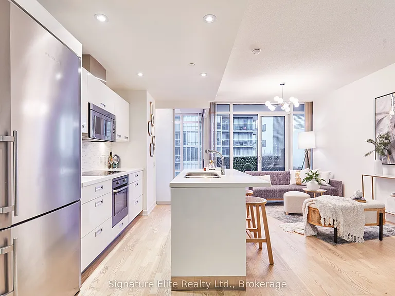 88 Park Lawn Rd #1210 — Photo 1